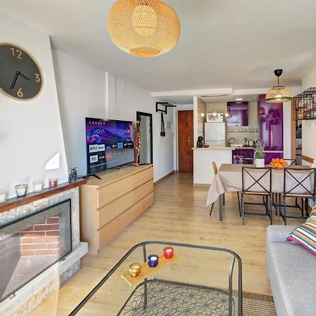 Apartament Pau Casals, 2 Min Walk From The Sea & Sea View リョレート・デ・マル エクステリア 写真