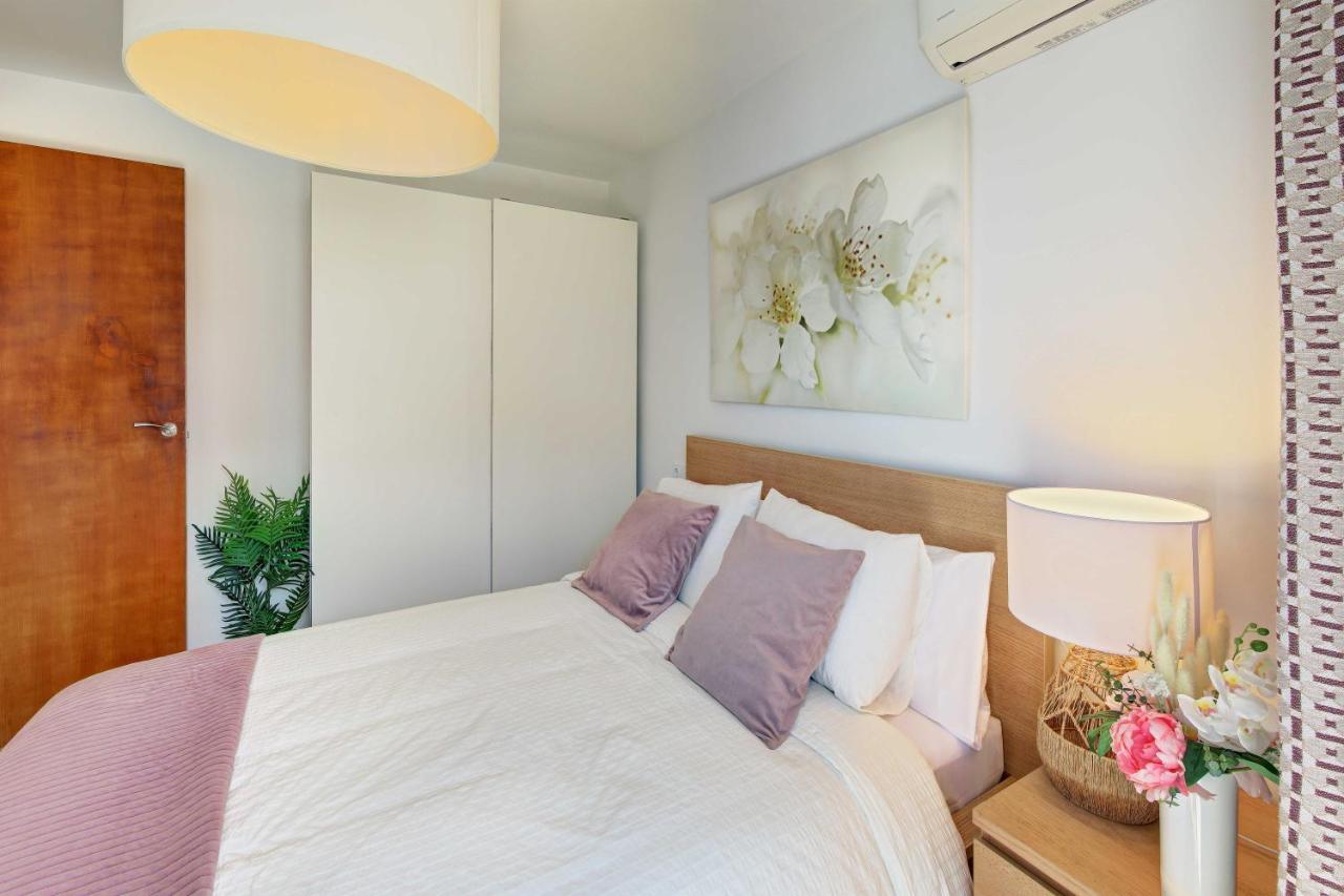 Apartament Pau Casals, 2 Min Walk From The Sea & Sea View リョレート・デ・マル エクステリア 写真