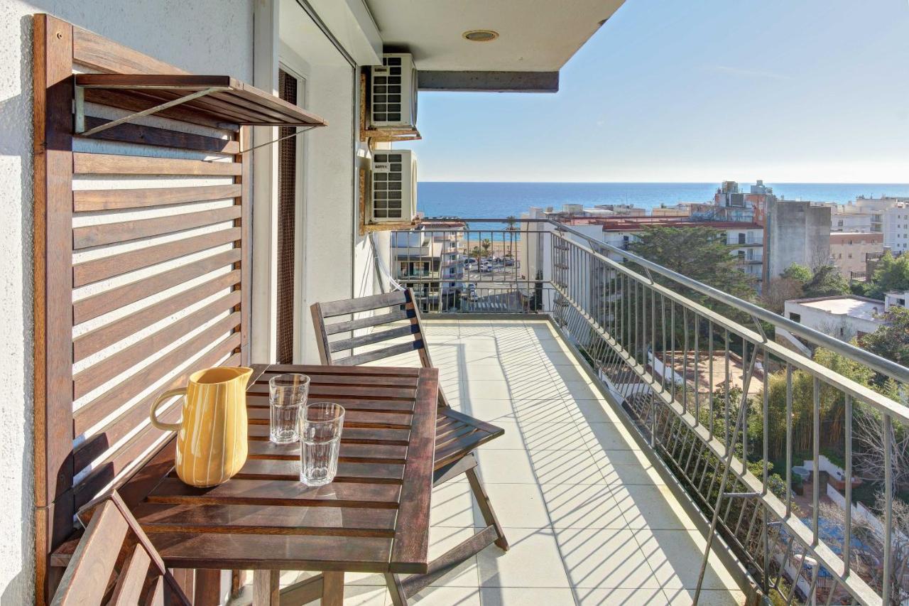 Apartament Pau Casals, 2 Min Walk From The Sea & Sea View リョレート・デ・マル エクステリア 写真