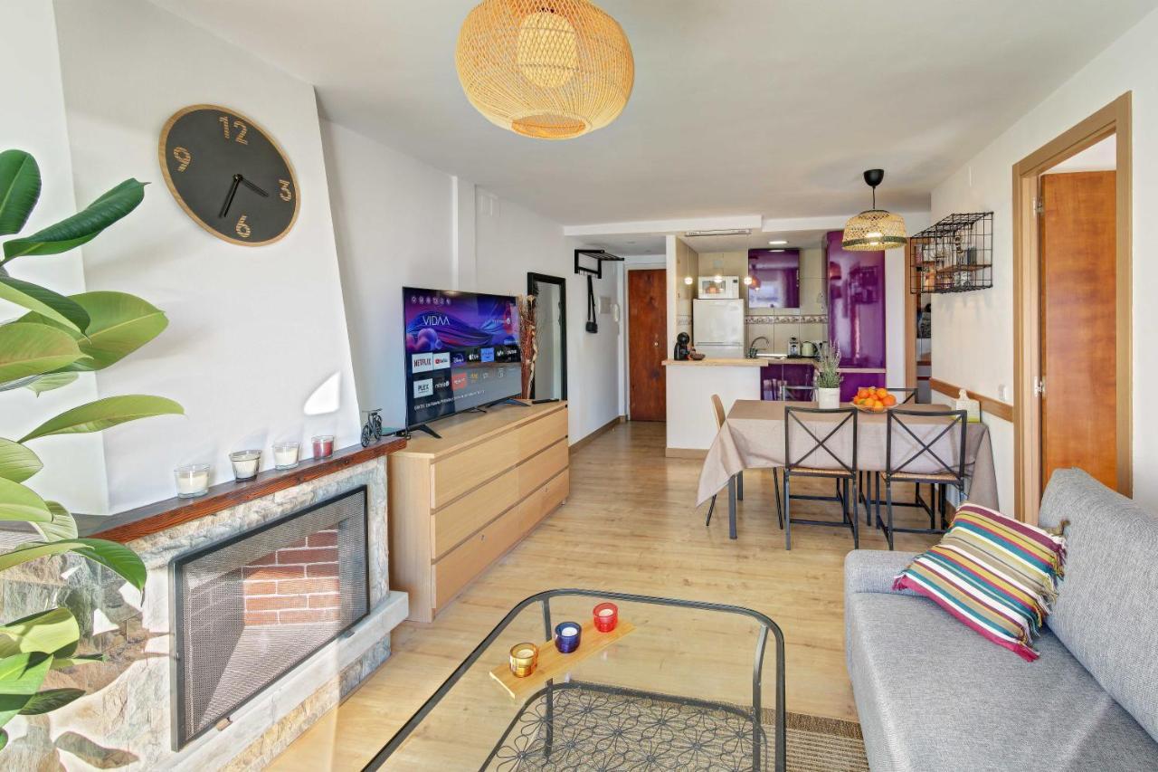 Apartament Pau Casals, 2 Min Walk From The Sea & Sea View リョレート・デ・マル エクステリア 写真